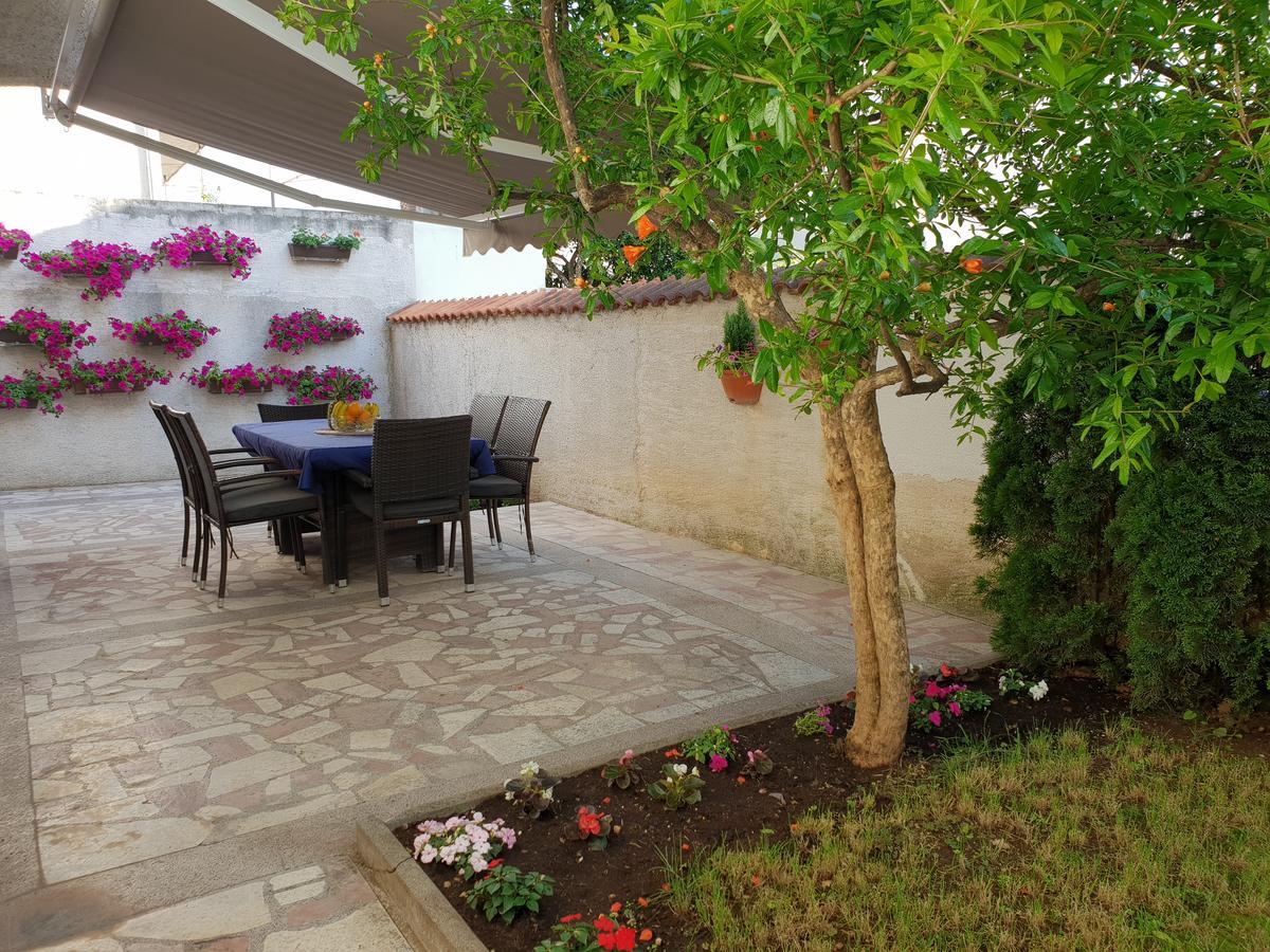 Apartments Amfa Biograd Na Moru Exterior foto